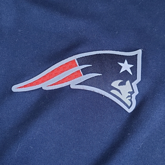 Nike New England Patriots Quarter Zip Pullover - Picture 2 of 4